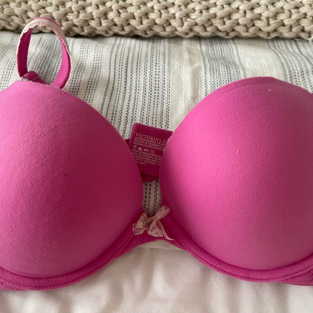 New Victoria Secret Bra 34D